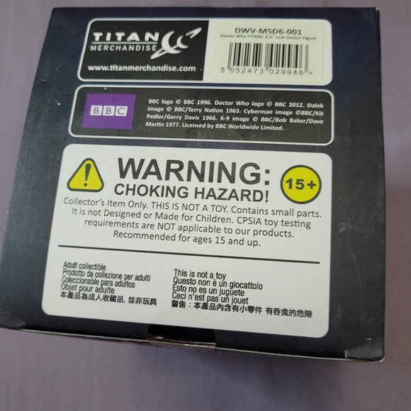 ✨️3/$25✨️ Titan Doctor Who Vinyl Figure - 11th Doctor Collectible - Picture 8 of 8